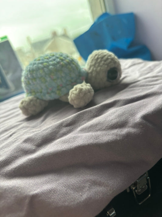 Candy rose crochet turtle